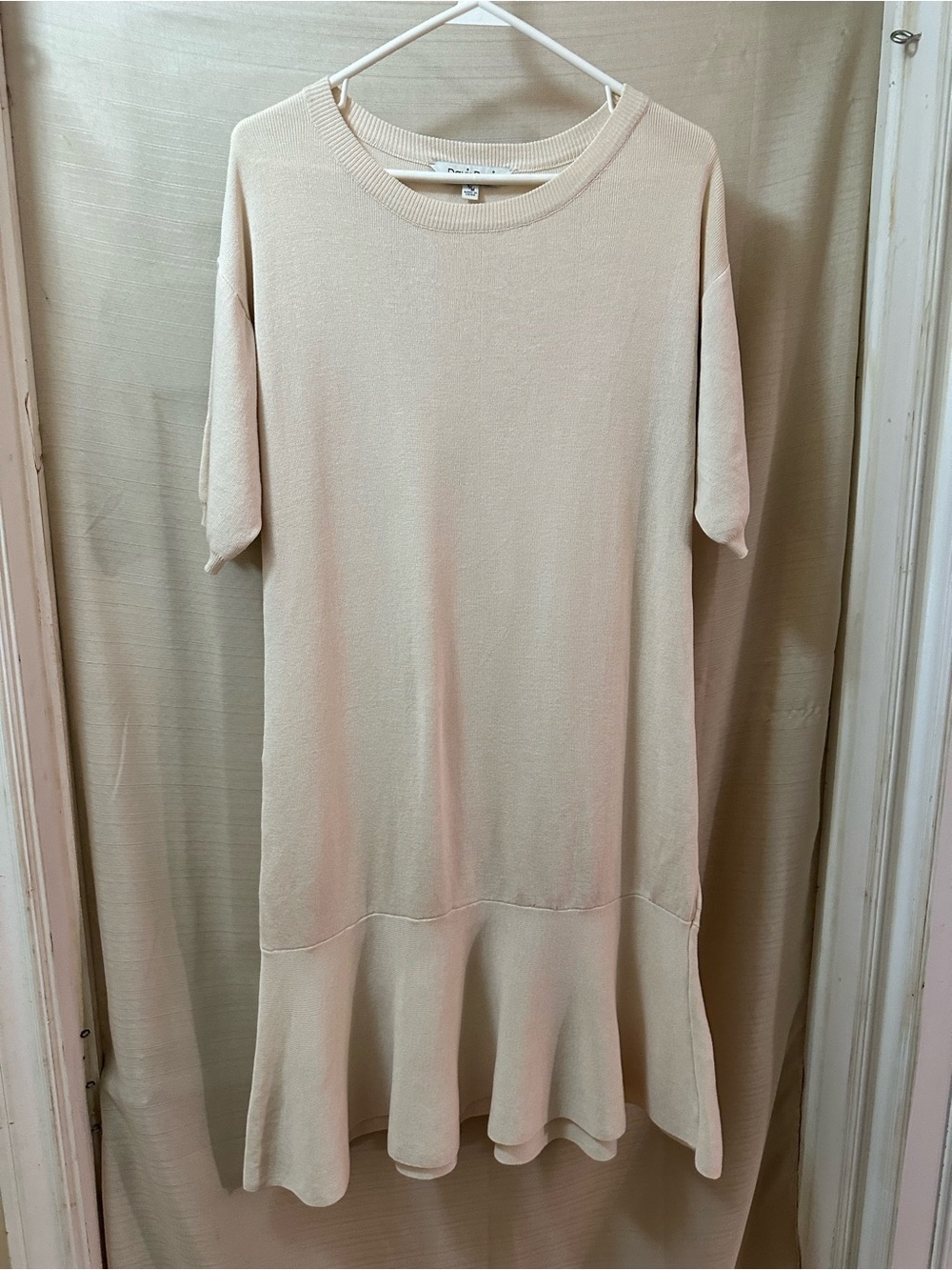Davi & Dani Knit Sweater Dress Ruffle Hem Midi Short Sleeve Women’s Medium